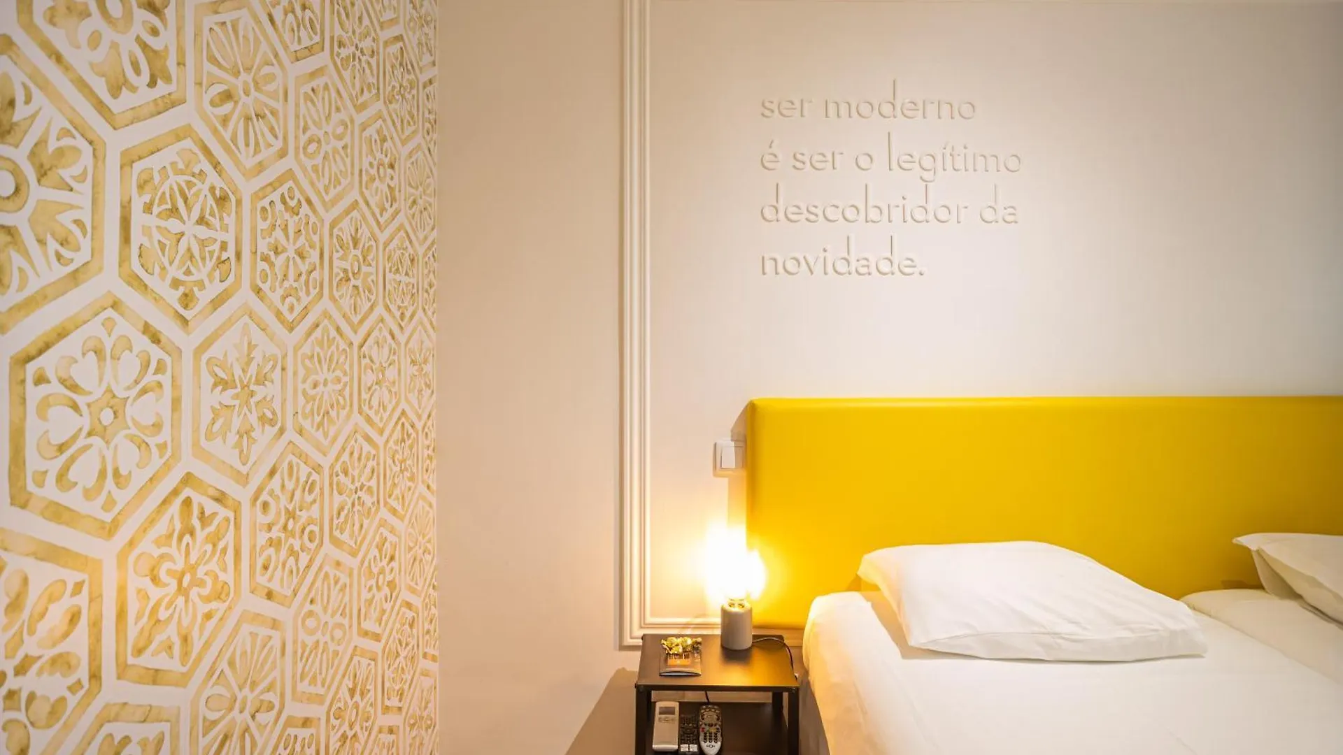 Local House Lisbon Hotel