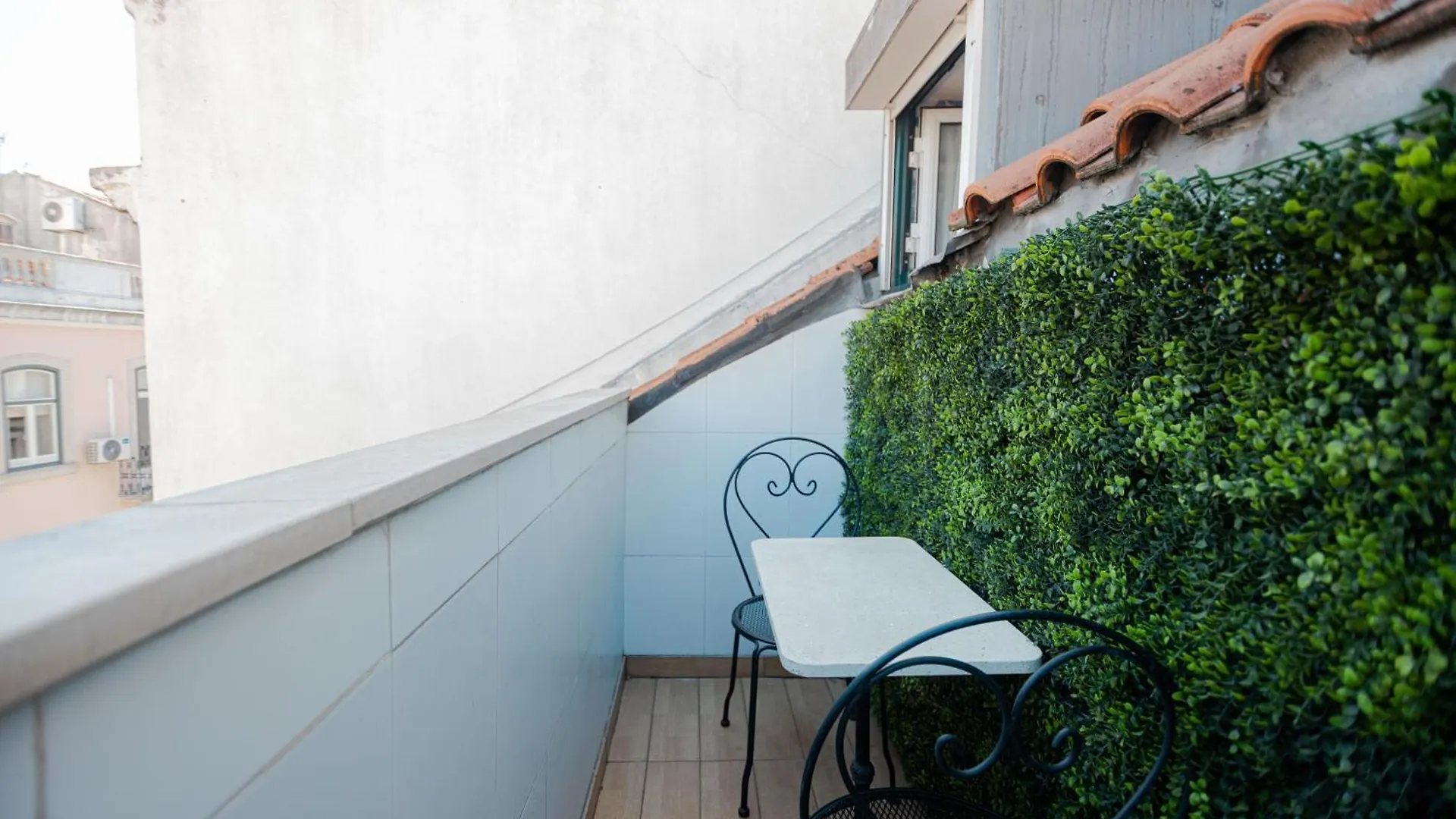 Local House Lisbon Hotel